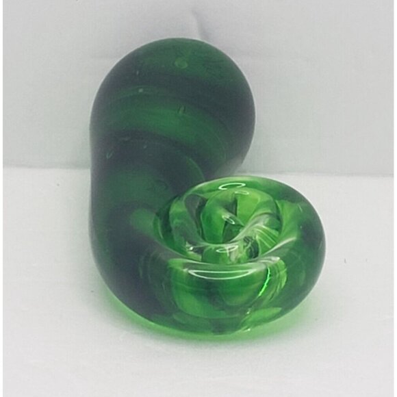 Smashing Art Glass The Koru In Emerald Symbolises Life Growth Strength And Peace - Picture 7 of 8